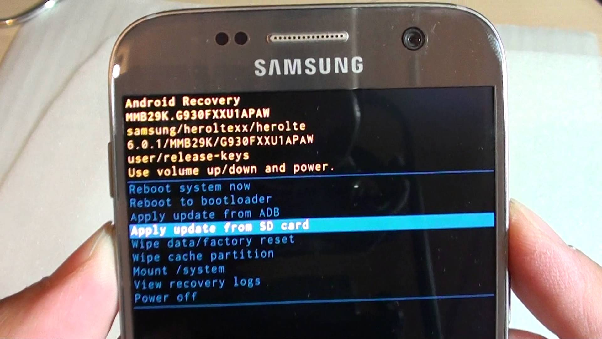 samsung syncmaster 226bw shutting off after a few seconds